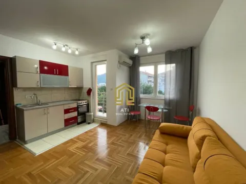 Rent, one bedroom apartment, 40m², Budva, Crna Gora - image 6