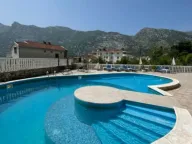 Sale, five bedroom apartment, 189m², Risan, Kotor - image 4