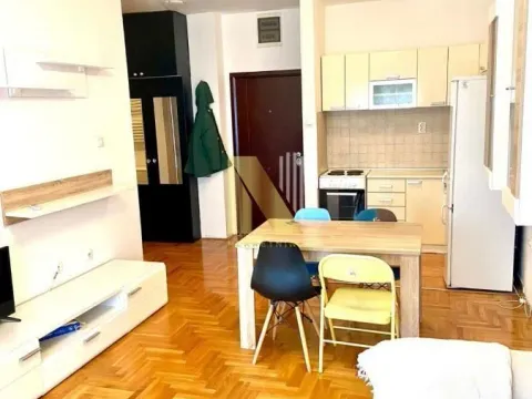 Izdavanje, jednosoban stan, 48m², Centar, Novi Sad - image 2