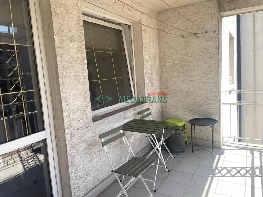 Izdavanje, četvorosoban stan, 130m², Vračar Hram, Vračar Sve Podlokacije