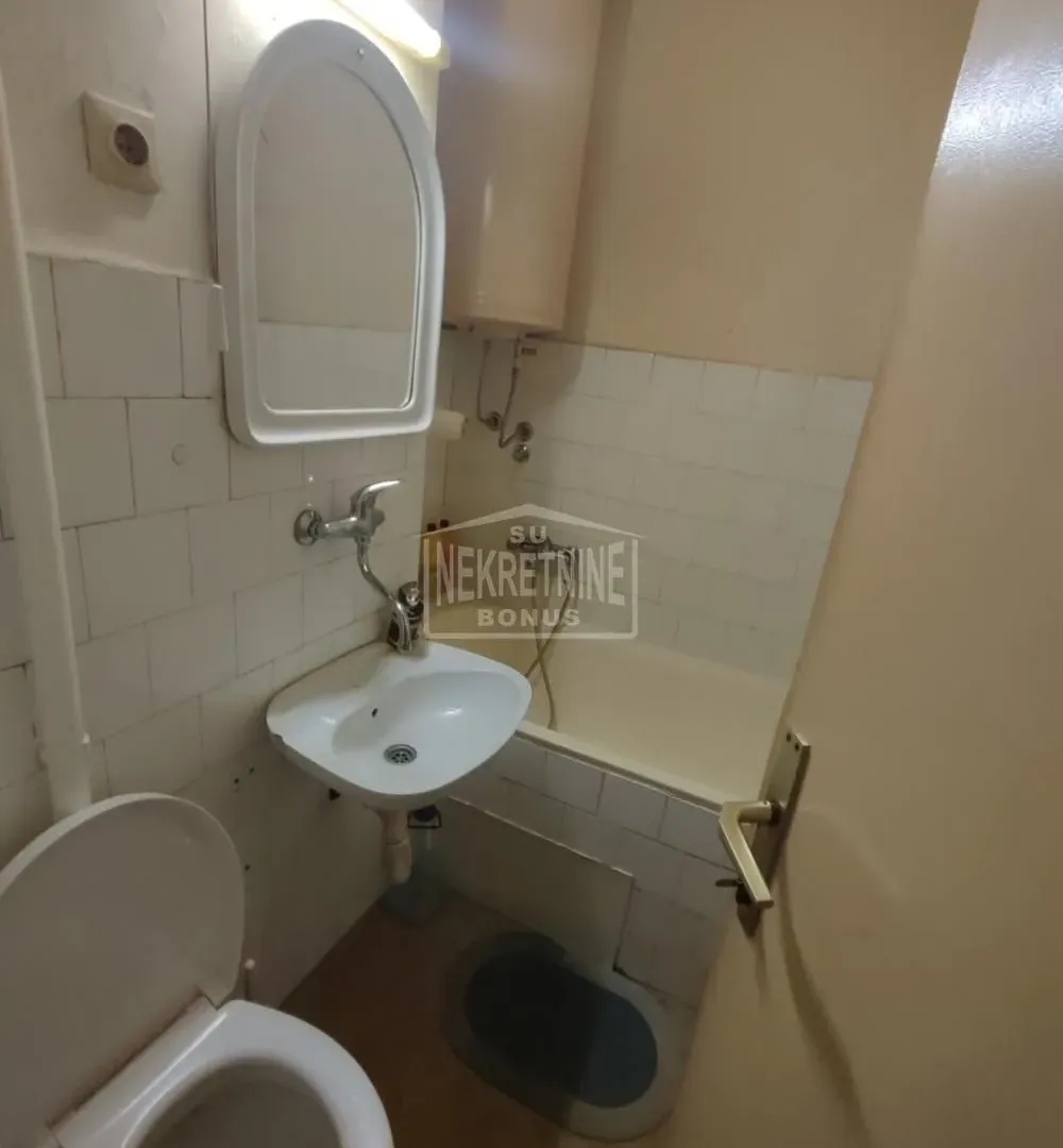 Prodaja, trosoban stan, 58m², Radijalac, Subotica