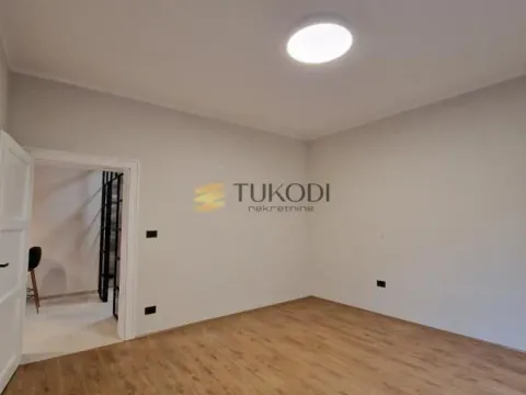 Prodaja, trosoban stan, 100m², Stari grad, Novi Sad - image 12