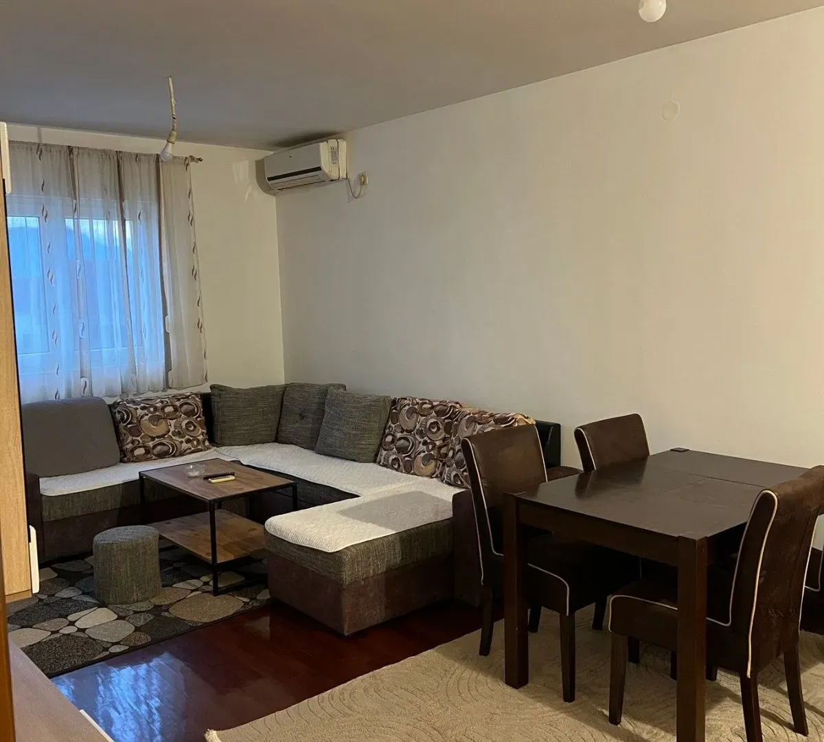 Izdavanje, jednosoban stan, 44m², Stari Aerodrom, Podgorica