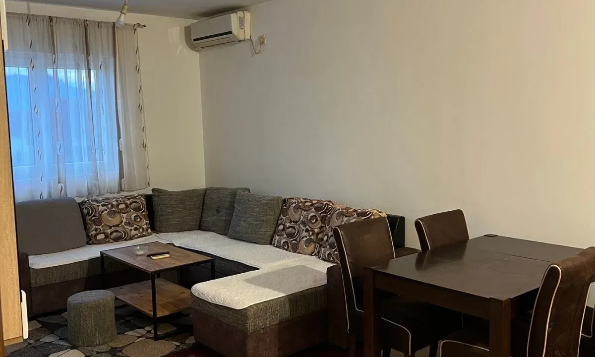 Izdavanje, jednosoban stan, 44m², Stari Aerodrom, Podgorica