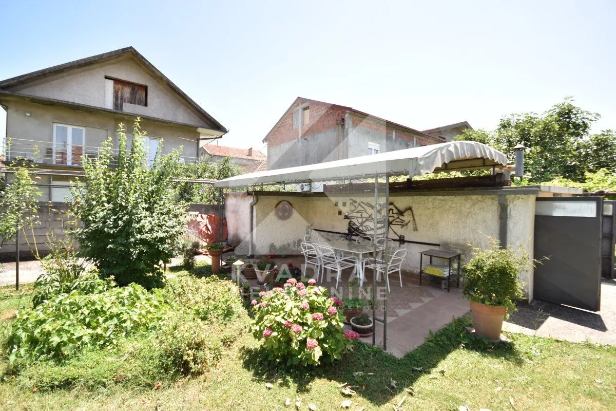 Prodaja, kuća, 320m², Murtovina, Podgorica