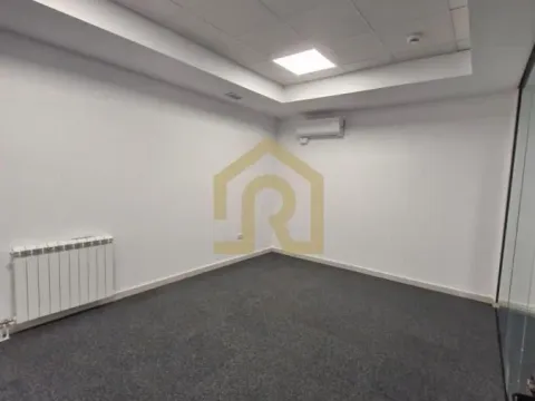 Izdavanje, poslovni prostor, 139m², Banovo Brdo, Beograd - image 8