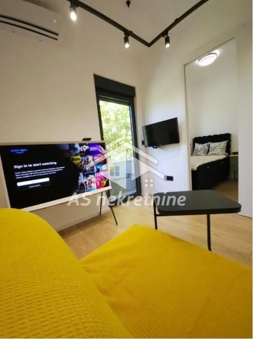 Izdavanje, stan, 33m², Stari Grad, Beograd