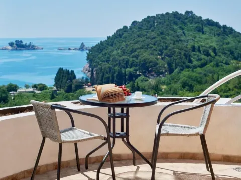 Prodaja,  poslovni prostor, 833m2, Petrovac, Budva