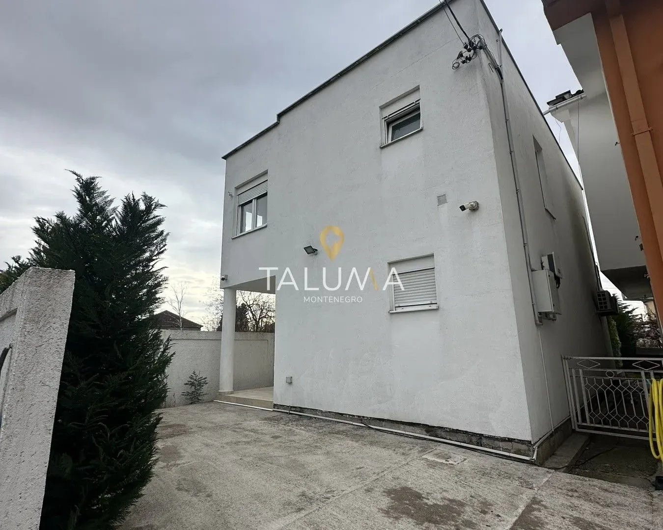 Izdavanje, kuća, 150m², Masline, Podgorica