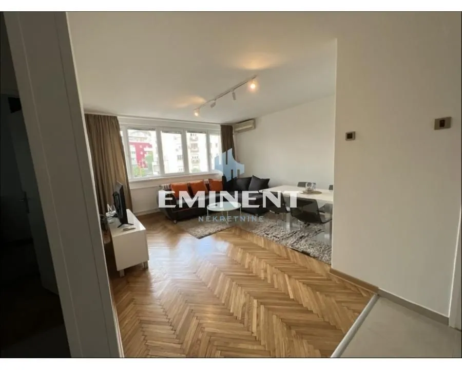Rent, two bedroom apartment, 54m², Kalenić Pijaca, Vračar Sve Podlokacije