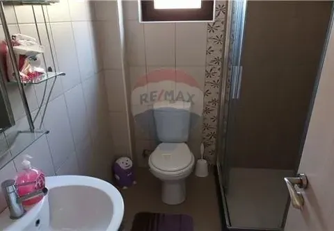 Izdavanje, dvosoban stan, 69m², Bečići, Budva - image 7