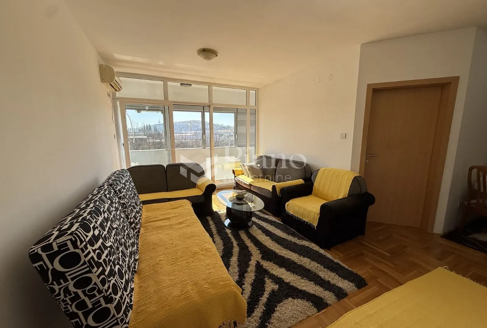 Rent, one bedroom apartment, 42m², Podgorica, Crna Gora