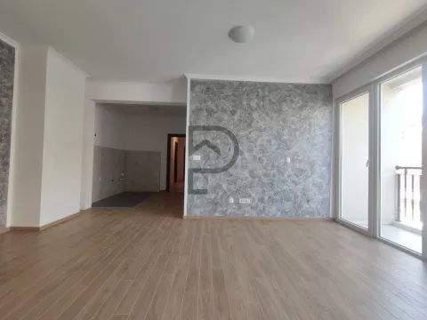 Izdavanje, stan, 90m2, Vezirov Most, Podgorica Izdavanje, stan, 90m2, Vezirov Most, Podgorica