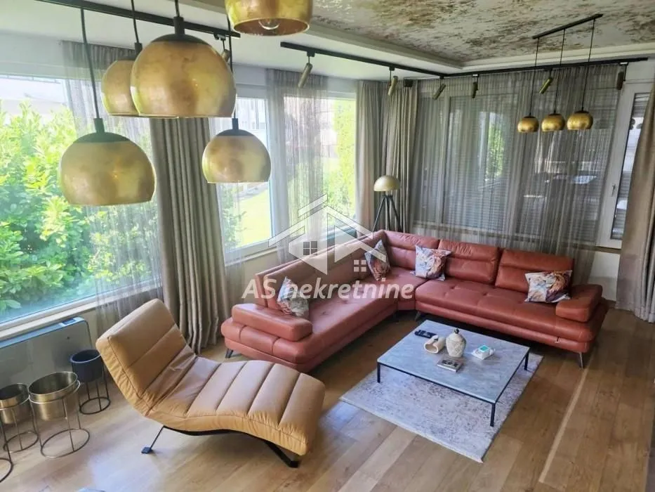 Rent, apartment, 240m², Savski Venac, Beograd