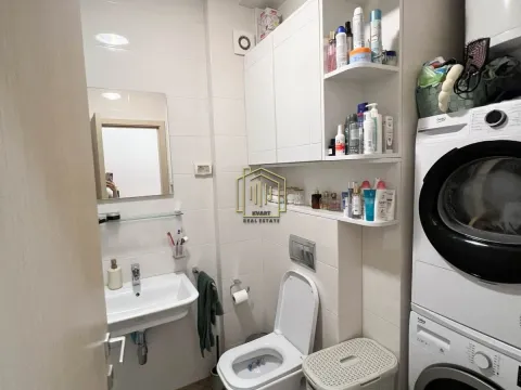 Prodaja, jednosoban stan, 53m², City Kvart, Podgorica - image 9