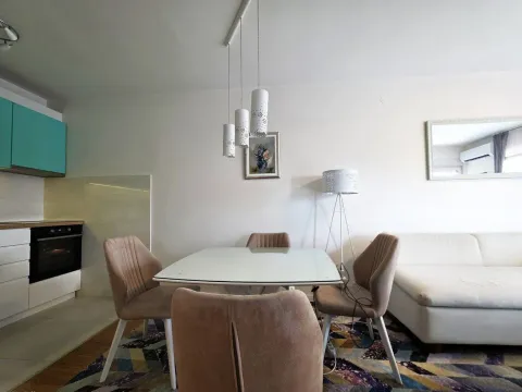 Rent, apartment, 49m², Central Point, Podgorica - image 4