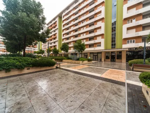 Prodaja, dvosoban stan, 71m², Central Point, Podgorica - image 4