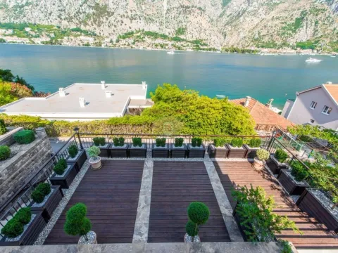 Prodaja, kuća, 200m², Kotor, Crna Gora