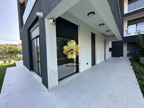 Izdavanje, dvosoban stan, 100m², Blok 9, Podgorica - image 4