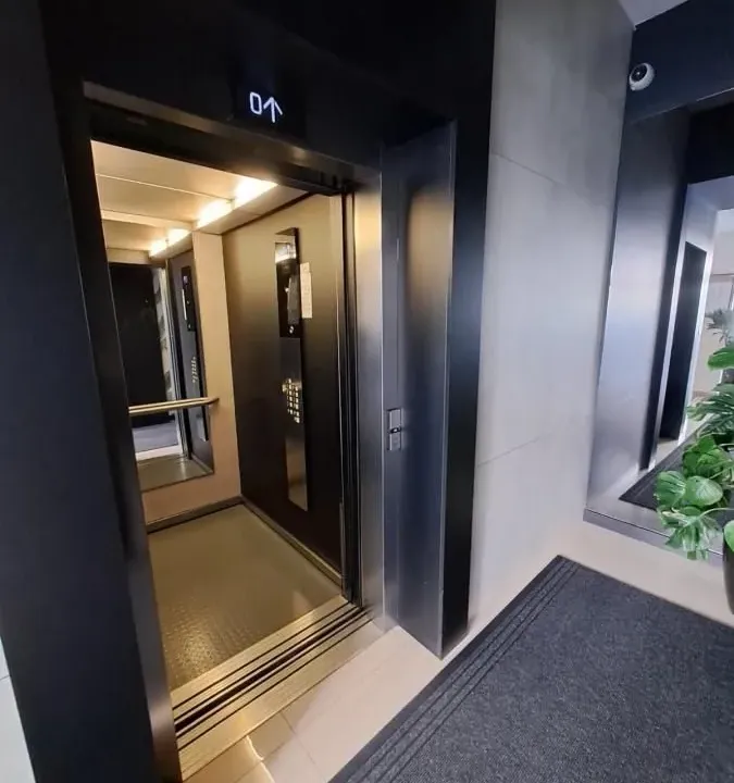 Prodaja, dvosoban stan, 72m², Podgorica, Crna Gora