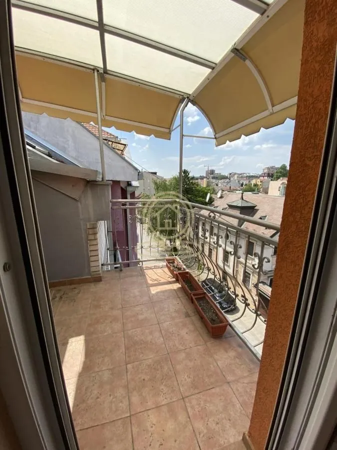 Prodaja, trosoban stan, 100m², Sajmište, Novi Sad