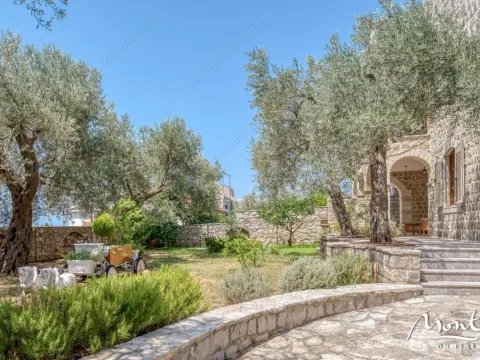 Prodaja, kuća, 480m², Reževići, Budva - image 16