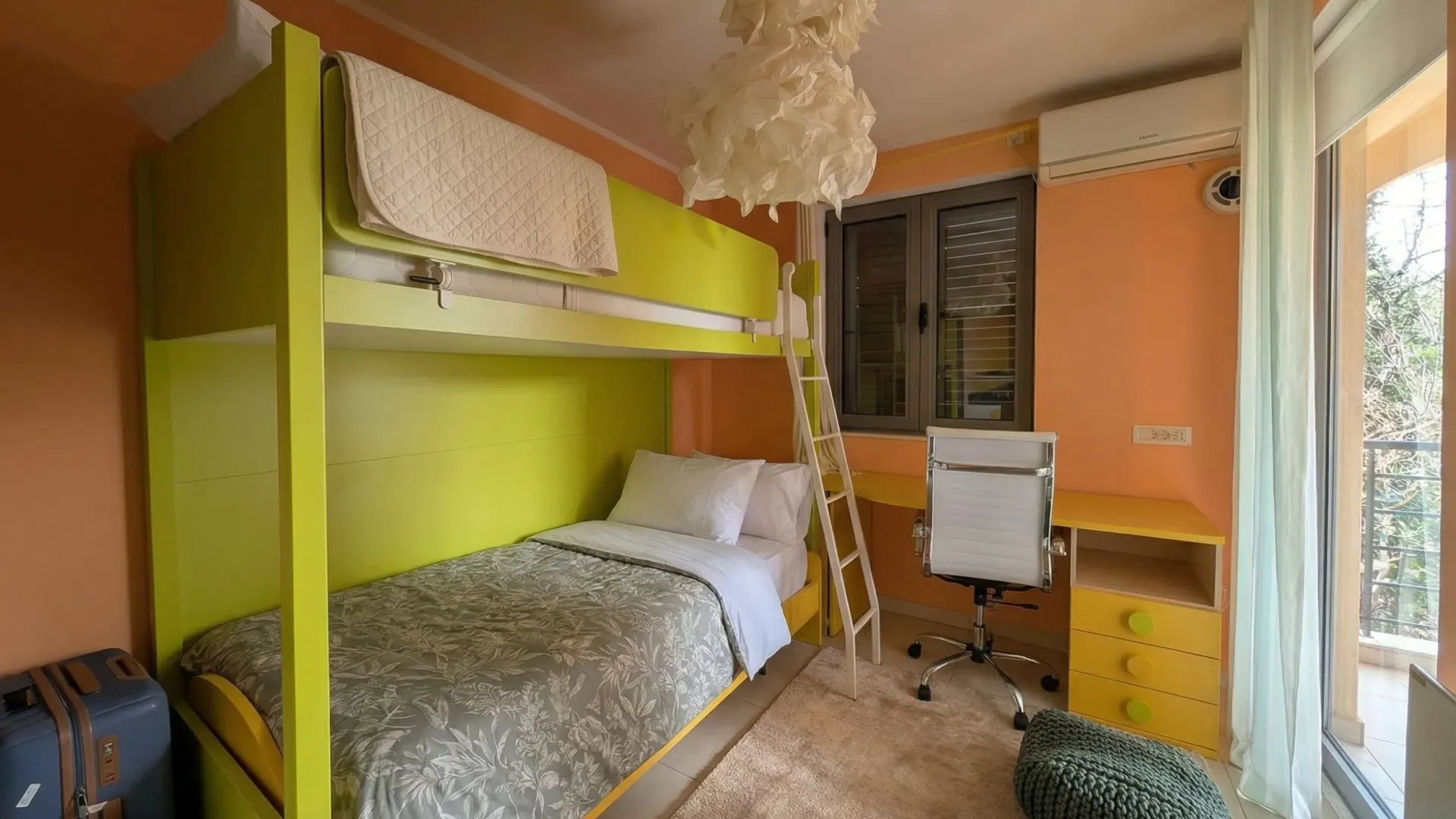 Sale, five bedroom apartment, 111m², Bečići, Budva