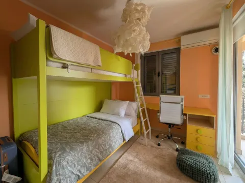 Sale, five bedroom apartment, 111m², Bečići, Budva - image 11
