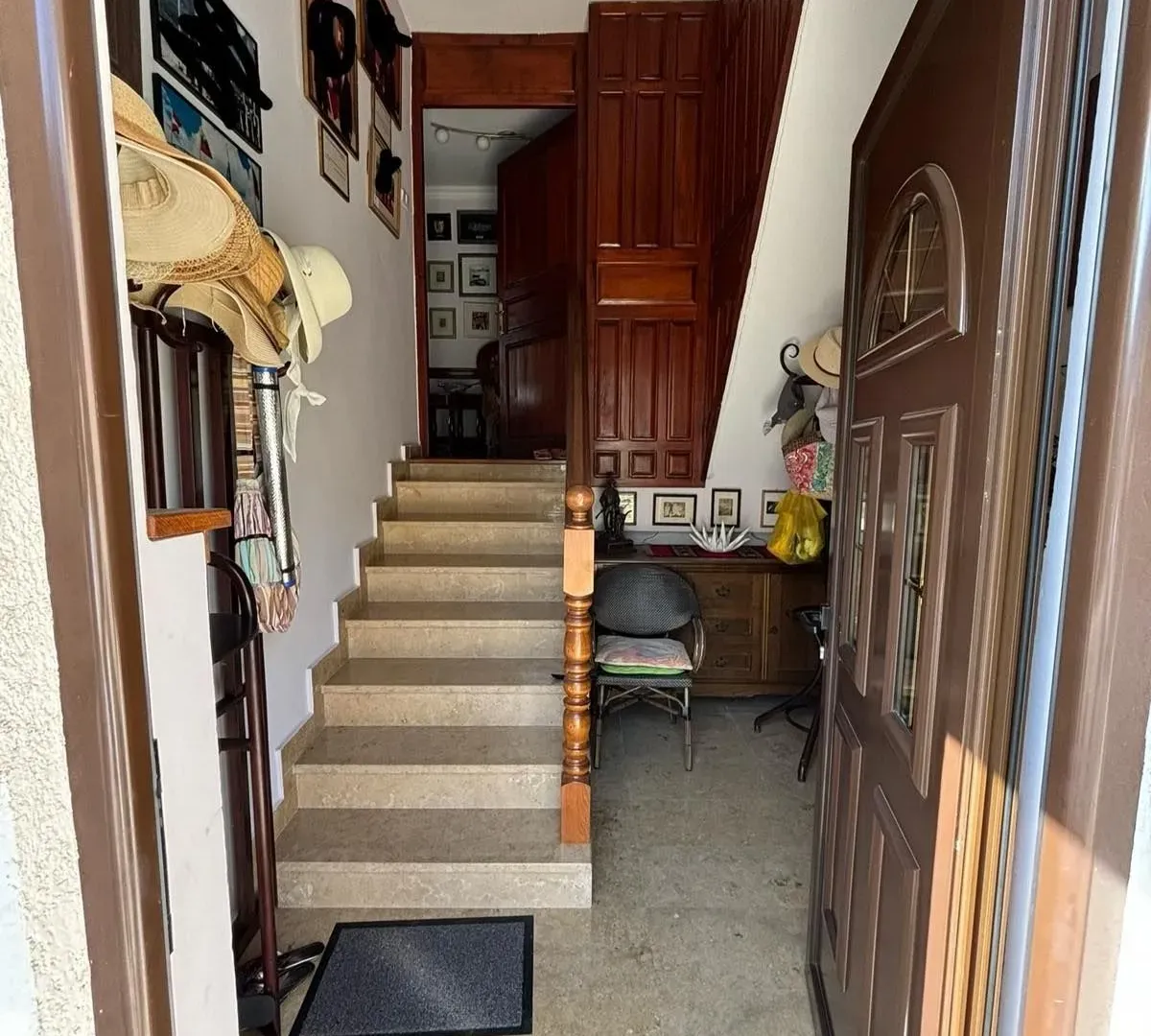 Prodaja, dvosoban stan, 117m², Sutomore, Bar