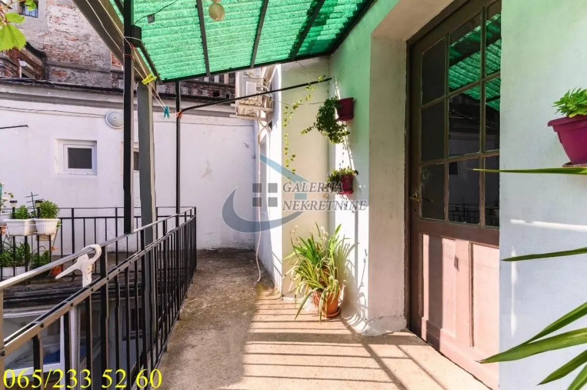 Prodaja, dvosoban stan, 44m², Stari Grad, Beograd