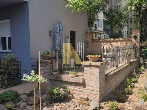 Izdavanje, trosoban stan, 55m², Centar, Novi Sad - image 23