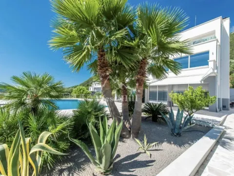 Sale, house, 760m², Đenovići, Herceg Novi - image 21