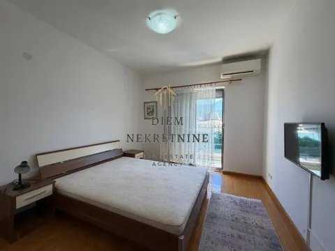Prodaja, jednosoban stan, 65m², Centar, Bar - image 1