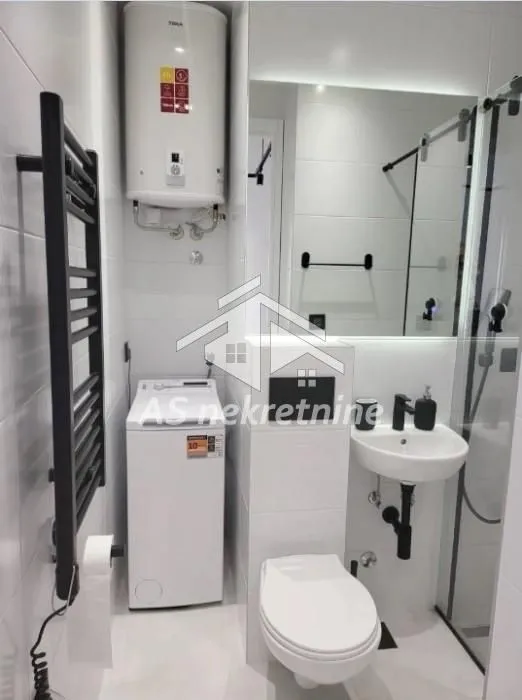 Izdavanje, stan, 33m², Stari Grad, Beograd
