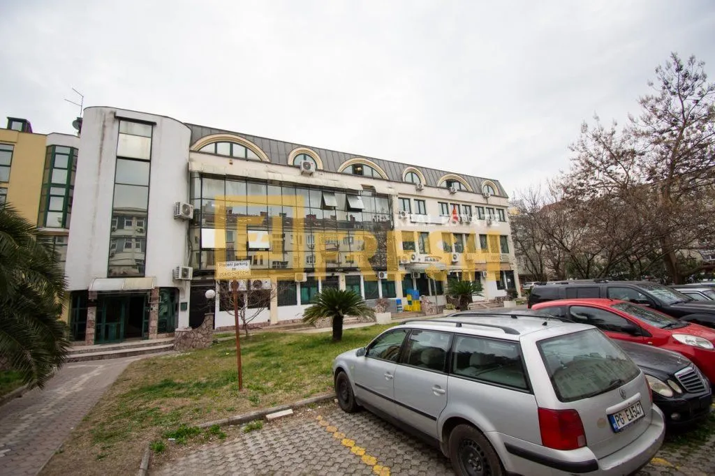 Prodaja, poslovni prostor, 533m², Centar, Podgorica