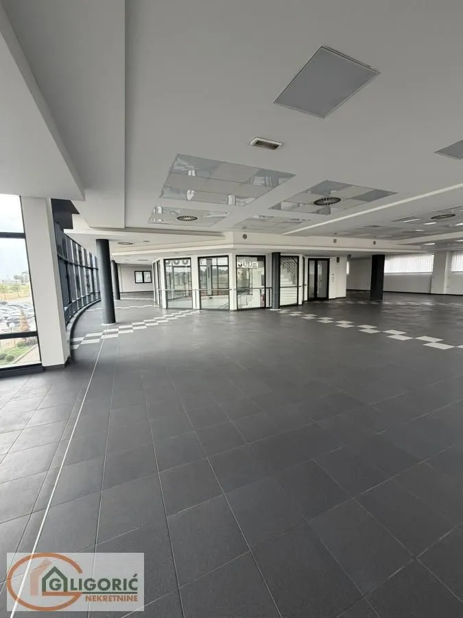 Rent, office space, 550m², Centar, Šabac