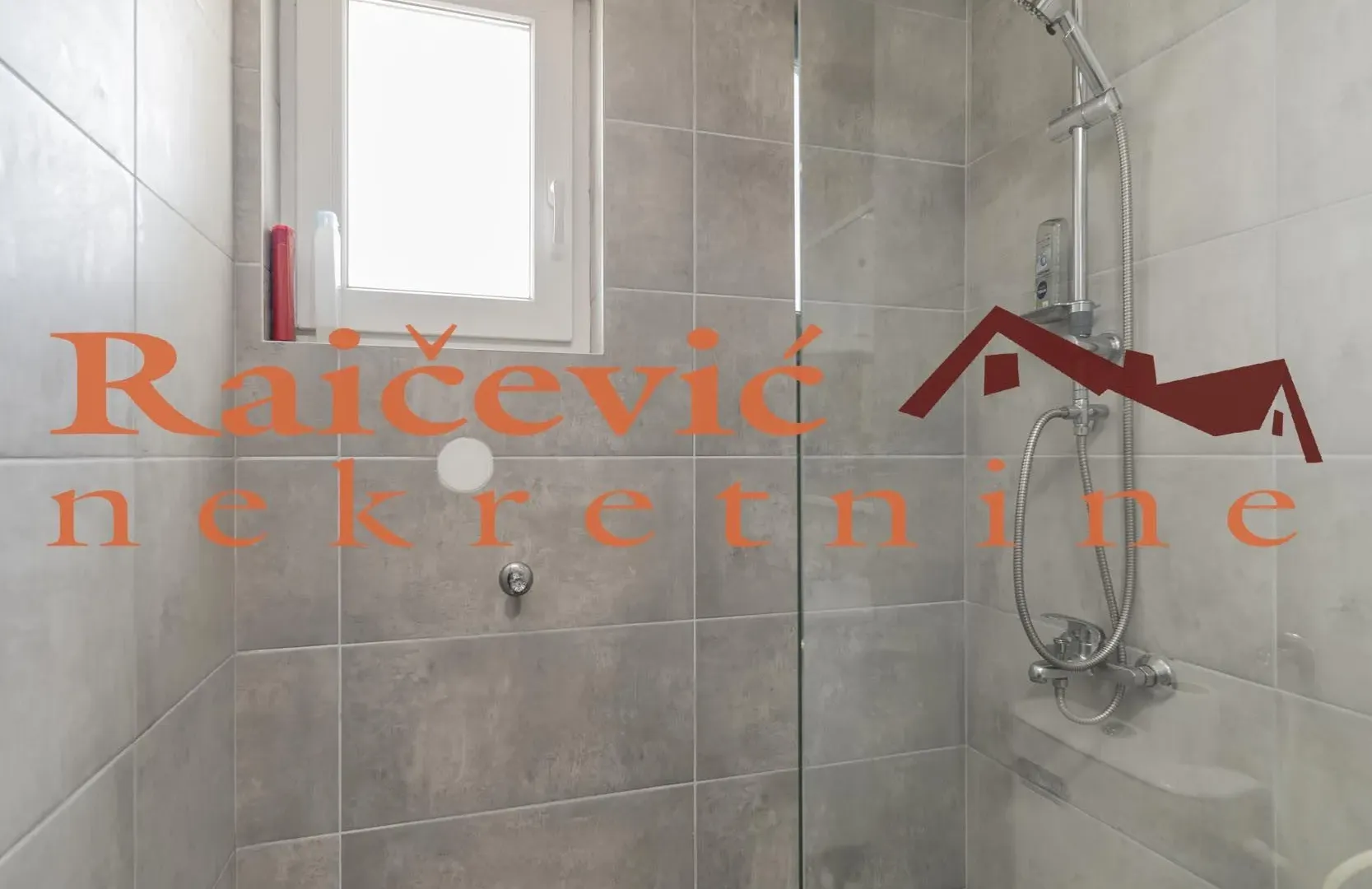 Prodaja, četvorosoban stan, 98m², Kopaonik, Srbija