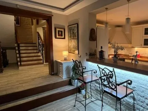 Prodaja, kuća, 500m², Bar, Crna Gora - image 12