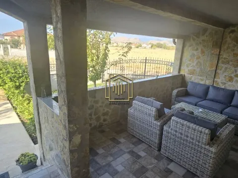 Rent, house, 200m², Cijevna, Podgorica - image 4