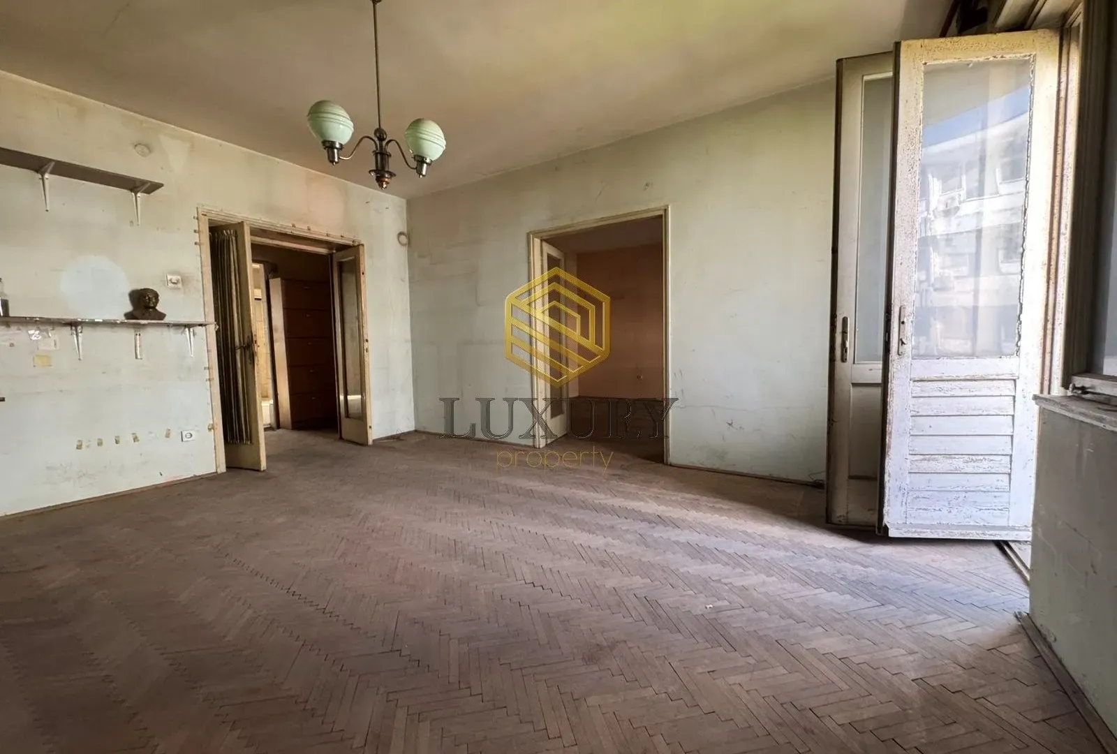 Prodaja, dvosoban stan, 85m², Centar, Podgorica