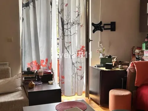 Stan in Petlovo Brdo