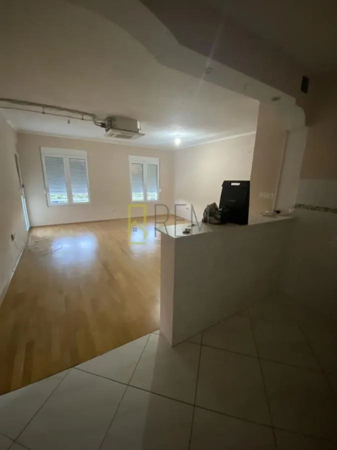 Rent, two bedroom apartment, 69m², Podgorica, Crna Gora