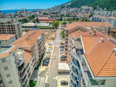 Sale, four bedroom apartment, 188m², Rozino, Budva - image 22