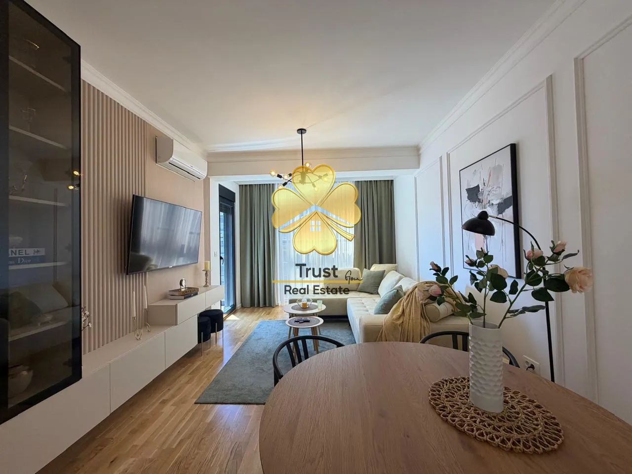 Izdavanje, dvosoban stan, 65m², Stari Aerodrom, Podgorica