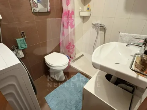 Izdavanje, jednosoban stan, 45m², Centar, Podgorica - image 6