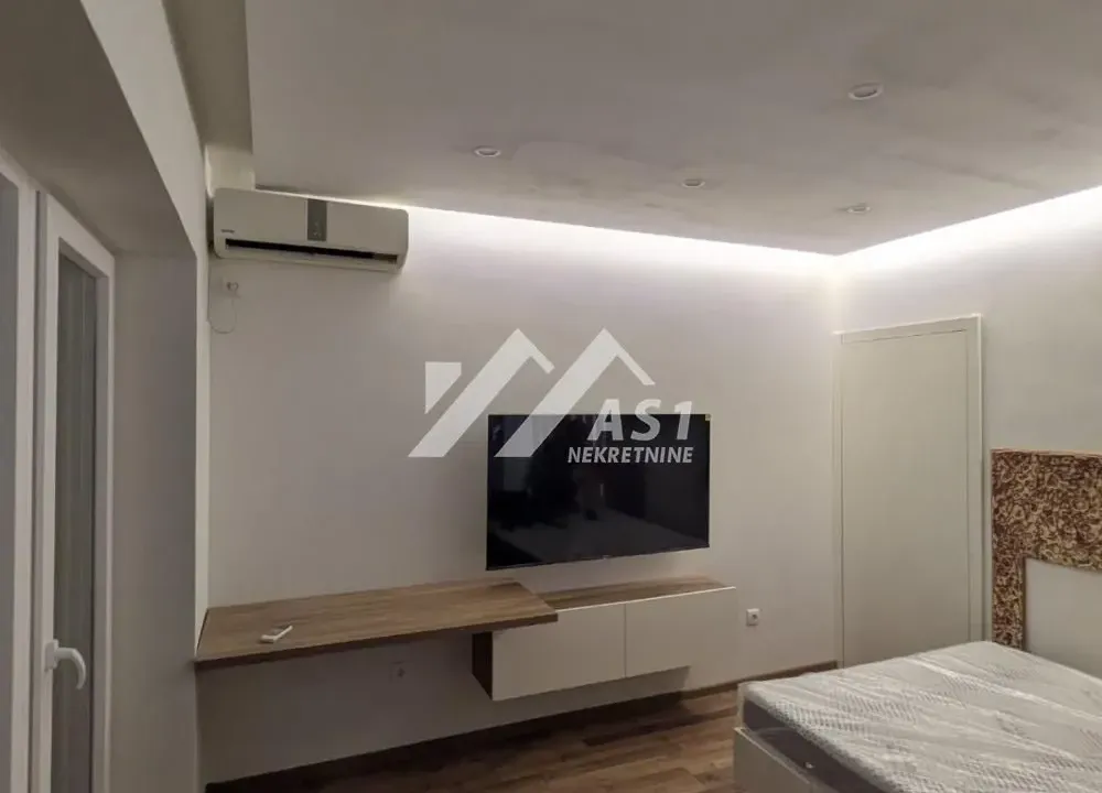 Izdavanje, stan, 28m², Novi Sad Sve Podlokacije, Novi Sad