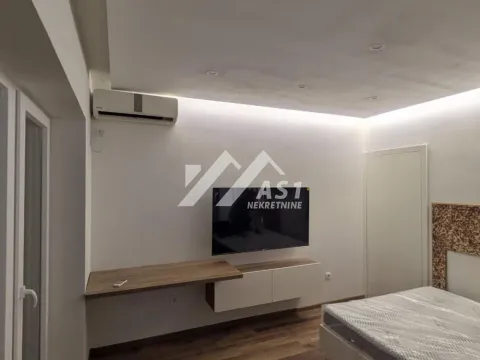 Izdavanje, stan, 28m², Novi Sad Sve Podlokacije, Novi Sad - image 1