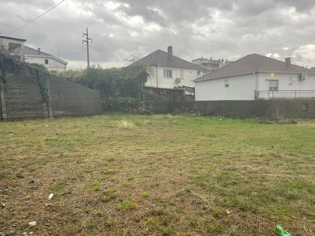 Prodaja, plac, 1300m², Gorica C, Podgorica