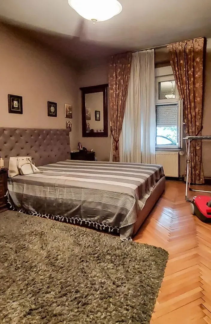 Prodaja, petosoban stan, 129m², Stari grad, Novi Sad