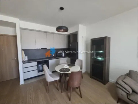 Izdavanje, trosoban stan, 76m², Savski Venac, Beograd - image 6